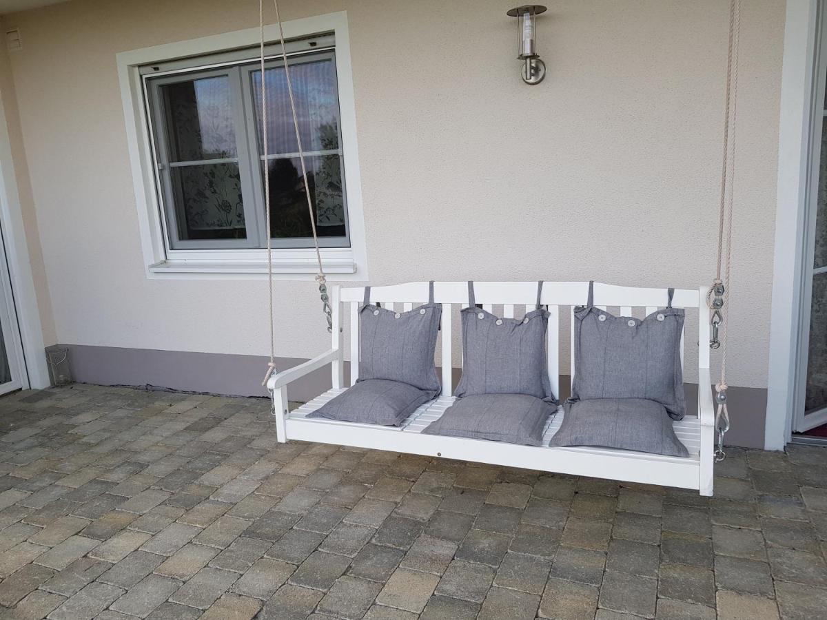 Stilvolles Apartment "Romantic" Neukirchen vorm Wald Luaran gambar
